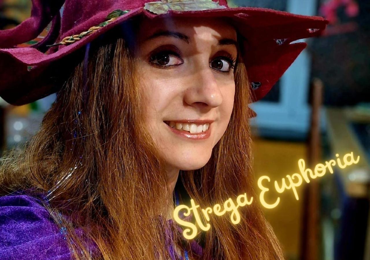 La Casa Di Strega Euphoria - Casa Vacanza Tra Arte E Magia Viterbo Eksteriør bilde
